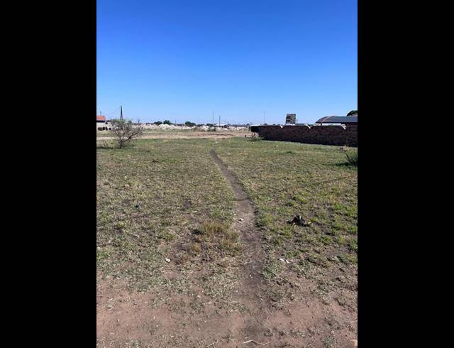 LAND FOR SALE IN MMABATHO 15